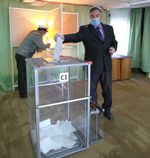 На своем избирательном участке принял участие в голосовании ветеран органов местного самоуправления Александр Тимофеев.